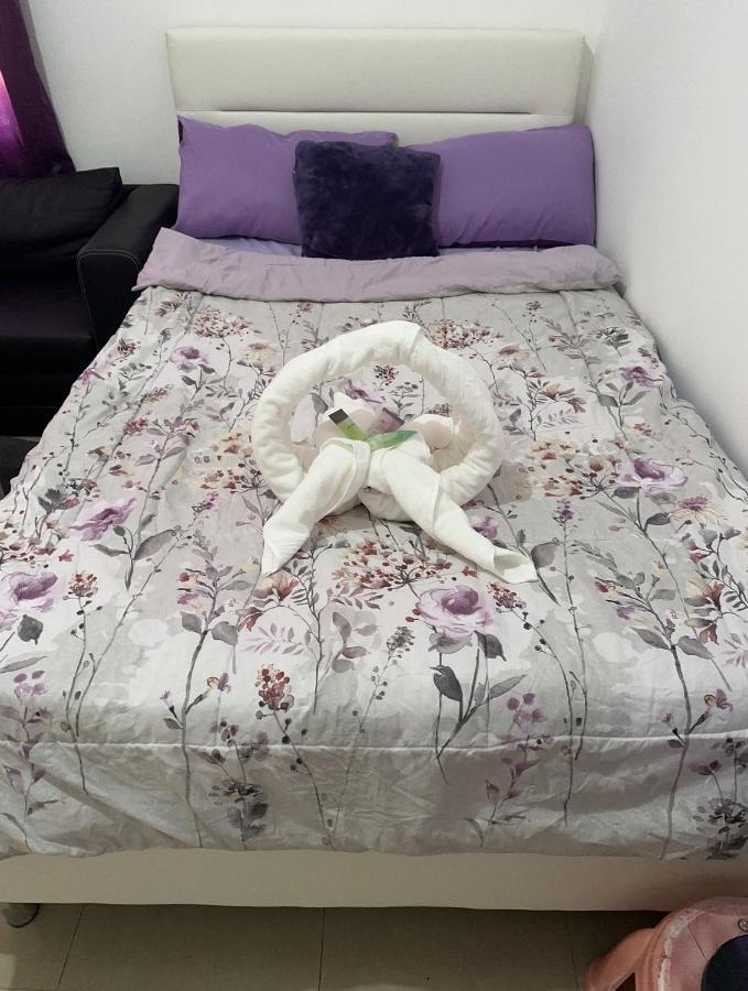 The Purple Place Apartment อาบูดาบี ภายนอก รูปภาพ