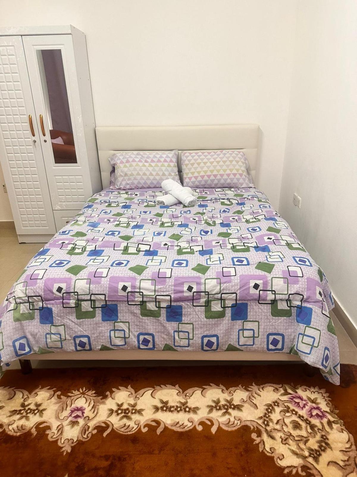The Purple Place Apartment อาบูดาบี ภายนอก รูปภาพ